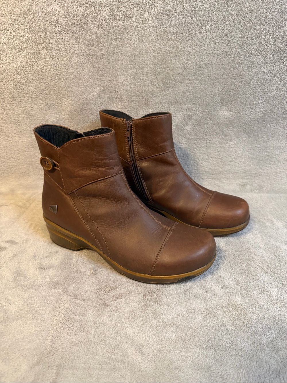 KEEN Mora Women's Brown Leather Ankle Boots Zip Booties Side Buttons Size 8